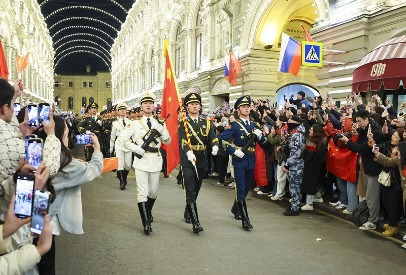 纵情歌唱有着英雄血脉的伟大人民！——《黄河大合唱》与《神圣的战争》跨越时空的交响